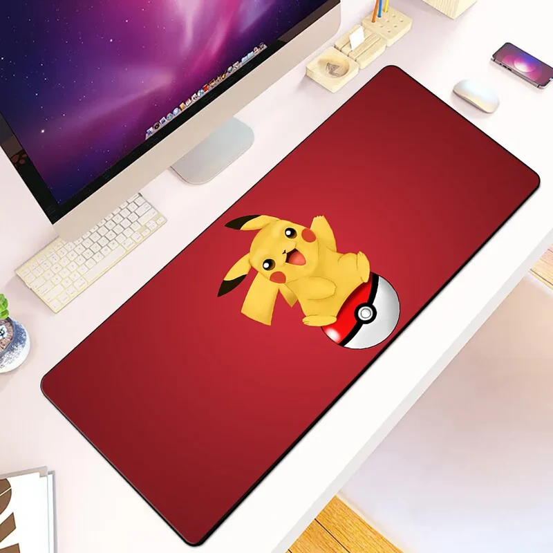 Tapis de souris Pikachu sur sa pokeball
