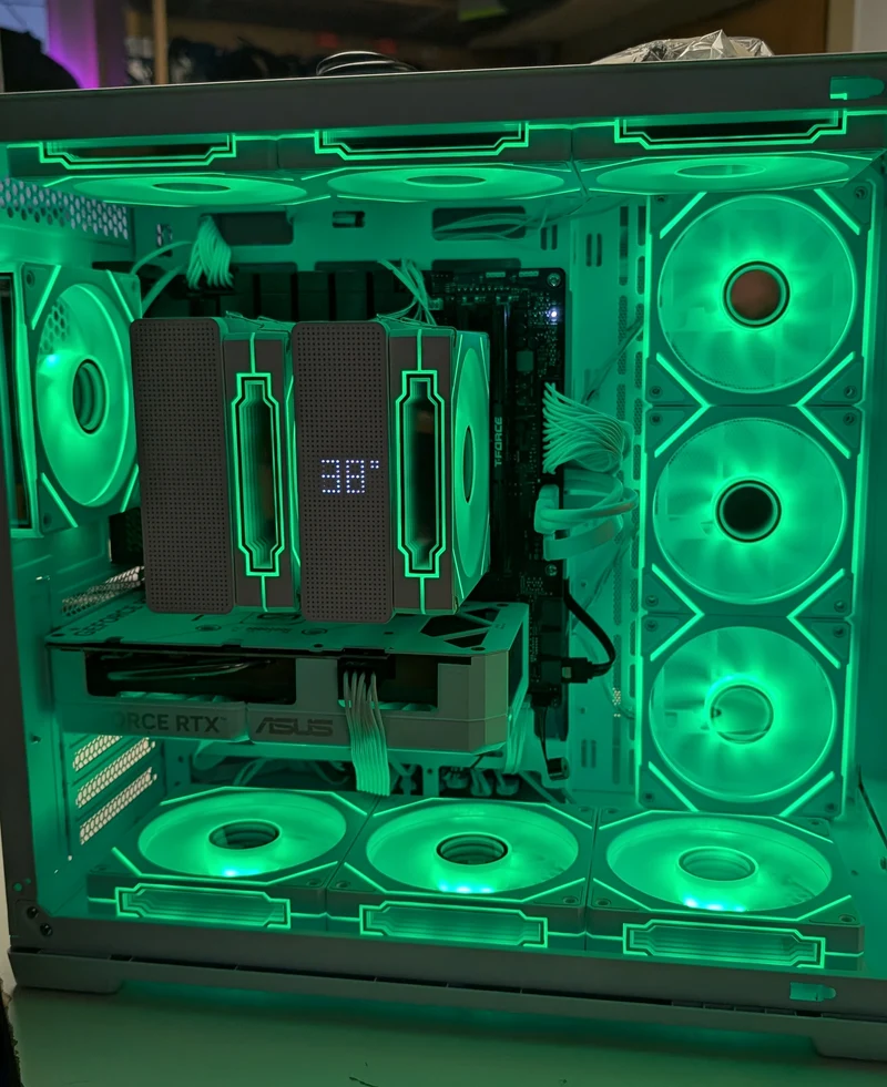 PC GAMING Ryzen 7 7800X3D RTX5060 8 Go, 32GB DDR5 RAM, SSD 2TB NVMe HDD 1TB WiFi