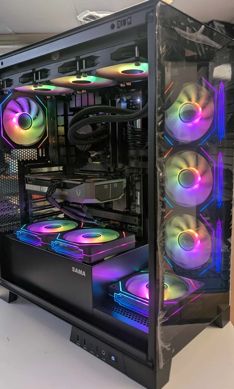 PC GAMING NEUF RTX5060Ti 16GB GDDR7 RYZEN 7 7800X3D 32GB DDR5 SSD 1TB NVMe WiFi